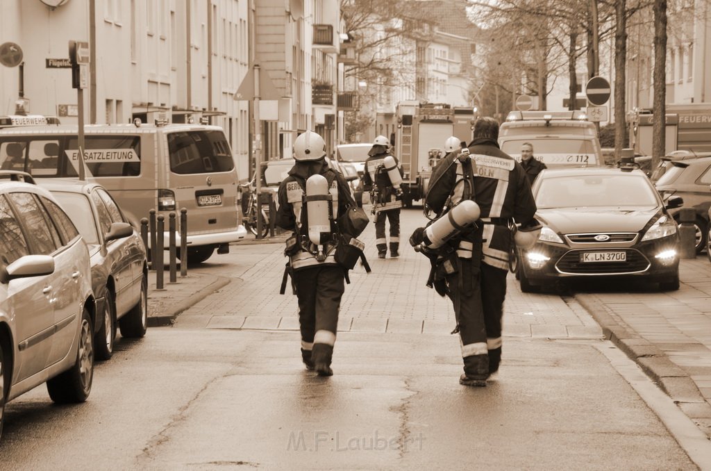 Feuer2Y Koeln Muelheim Windmuehlenstr P118.JPG